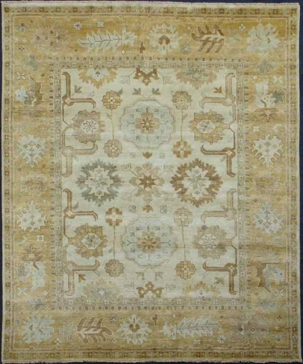 Traditional Lars Rug