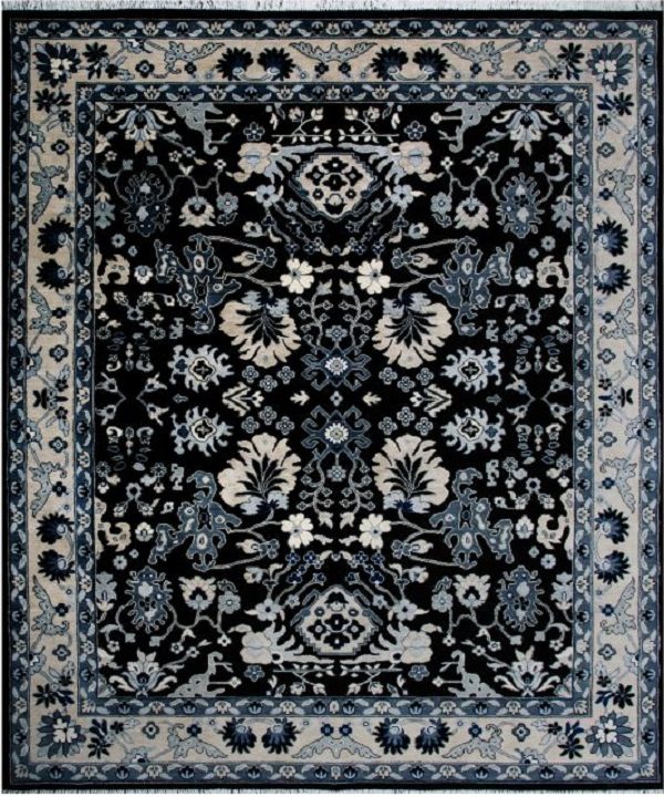 Traditional Mahckie Rug