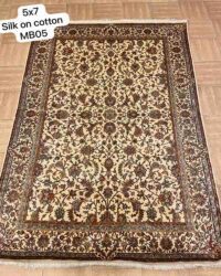 Prestigious old oakleigh oriental rug in size 5x7 feet in cream cream colour