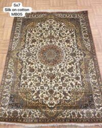 Prestigious old oaklynn oriental rug in size 5x7 feet in cream cream colour