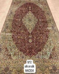 Old salem oriental rug in size 9x12 feet made in silk on silk red cream colour